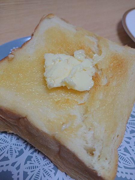 ペリカンのパンで作ったバタートースト