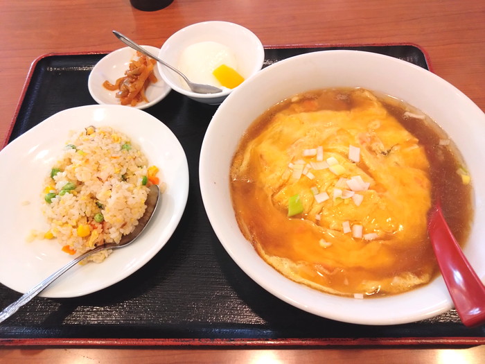 天津麺と半チャーハンのセット