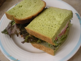 緑色のサンドイッチ